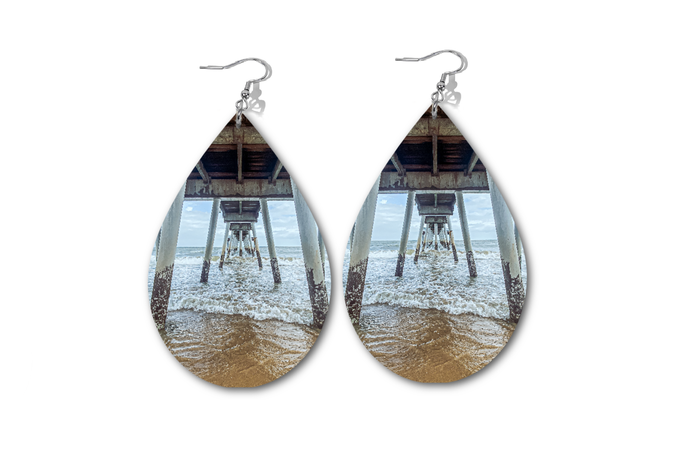 UP CLOSE WATERDROP EARRINGS