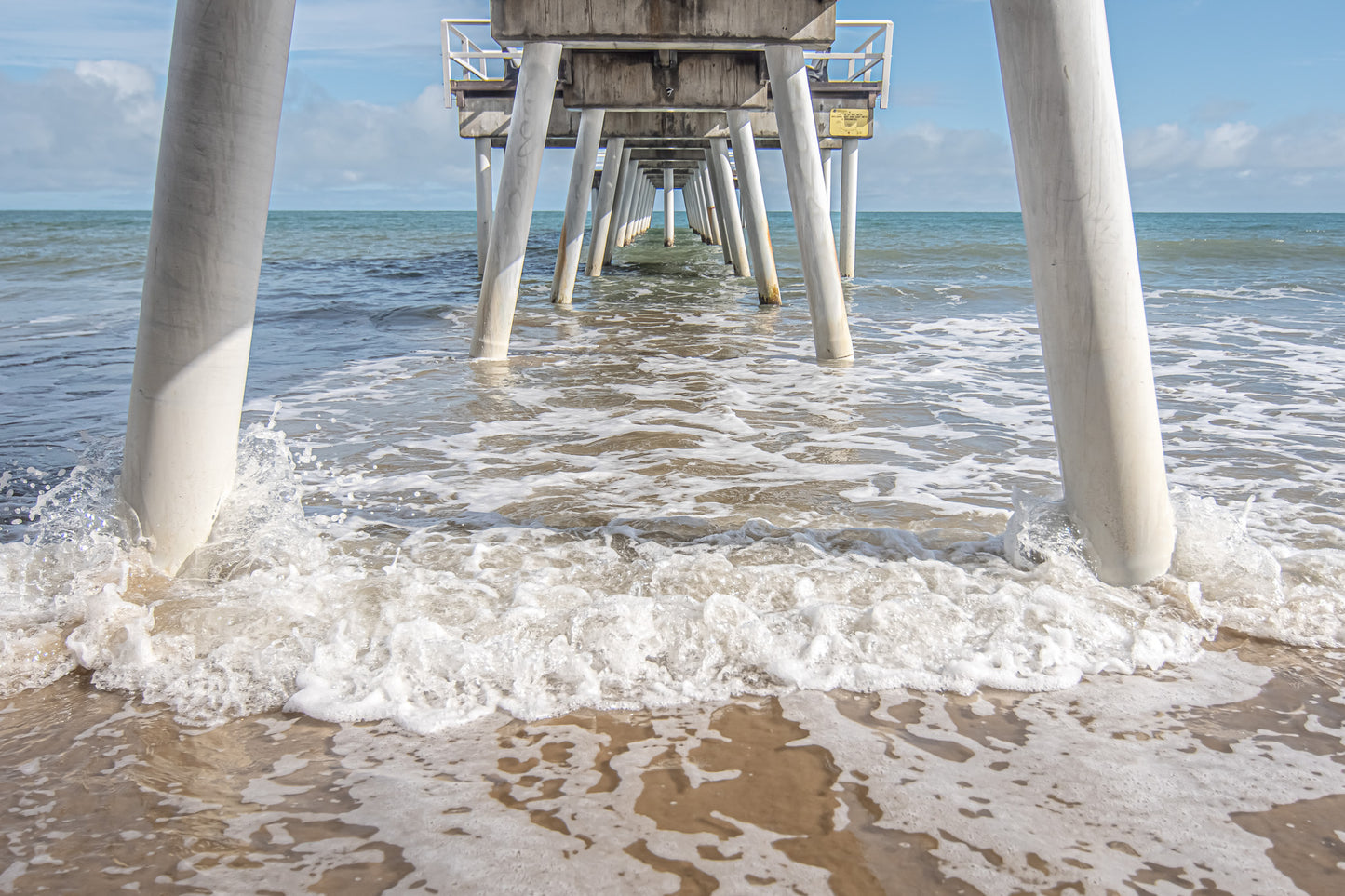 UNDER JETTY SEAFOAM