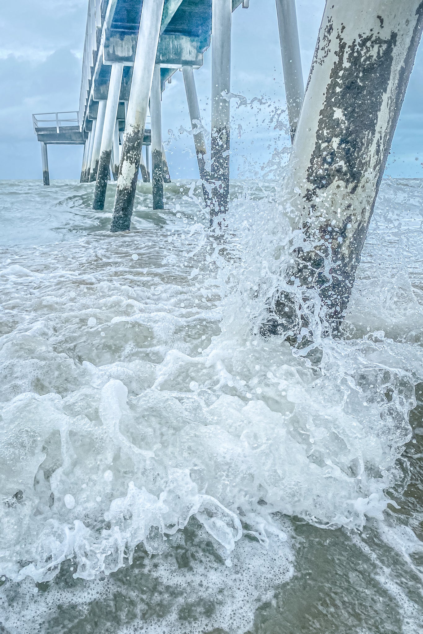 WAVE FIZZ UNDER JETTY