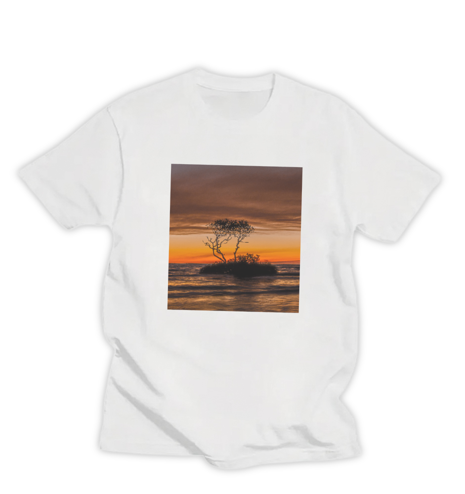 LITTLE TREE IN BRONZE, UNISEX T-SHIRT