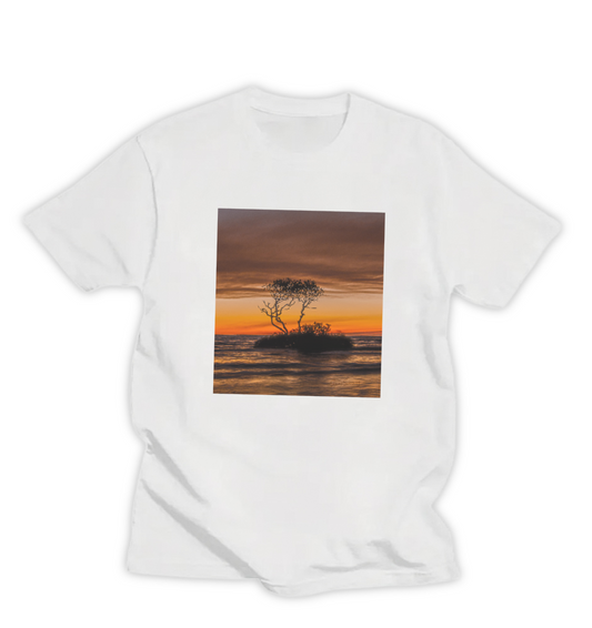LITTLE TREE IN BRONZE, UNISEX T-SHIRT